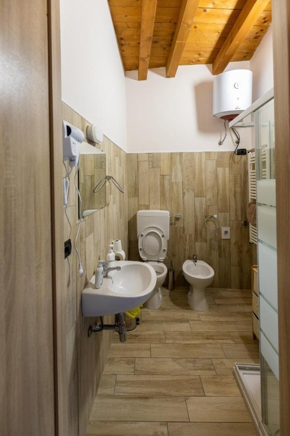 Angolo Nascosto Apartments San Fiorano Екстериор снимка